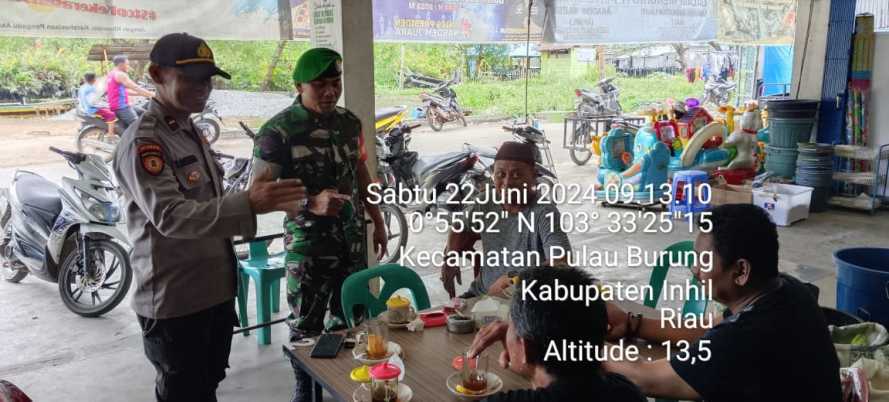 Sertu Siswanto Ciptakan Ketentraman Lingkungan Bersama Pihak Polsek