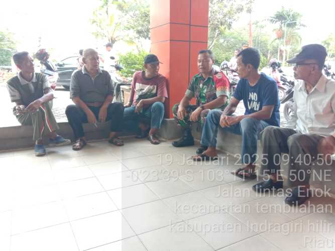 Babinsa Koramil 01/Tbh Gelar Komsos dengan Purnawirawan TNI