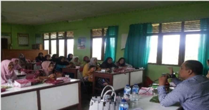 Penguatan Pengelolaan Kelapa Sawit Berkelanjutan Berbasis ISPO pada Petani Swadaya di Desa Rumbai Jaya