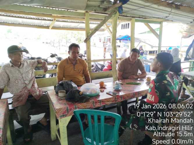 Babinsa  membina komunikasi dua arah (komduk) untuk mencegah disintegrasi sosial