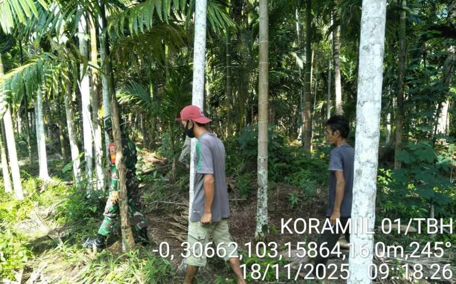 Babinsa Gelar patroli tapal batas untuk mencegah timbulnya titik api