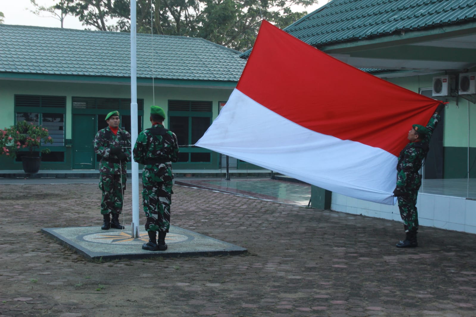 Koramil 01/Tembilahan Menjadi Panitia Upacara Bendera Mingguan