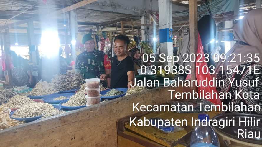 Serda Miskal Pantau Harga Sembako di Pasar Tembilahan