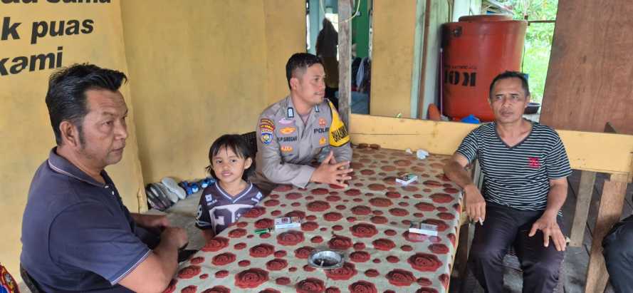 Bhabinkamtibmas Polsek Pelangiran Imbau Warga Waspada Bencana Alam