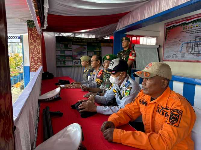 Danposramil 01/Tembilahan Ikuti Apel dan pengamanan perayaan Natal dan Tahun Baru 2025/2026,