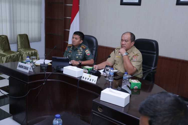 Dandim 0208 Asahan Dampingi Bupati Rapat Evaluasi Pembangunan KDKMP Bersama Presiden RI
