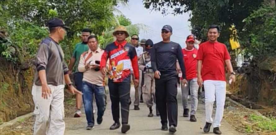 Wabup Rohil Hadiri Acara Jalan Santai Di Desa Harapan Makmur Selatan