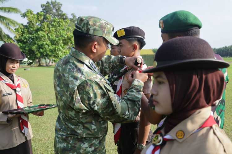 Dandim 0208/Asahan Bertindak sebagai Inspektur Upacara pada Persami KKRI