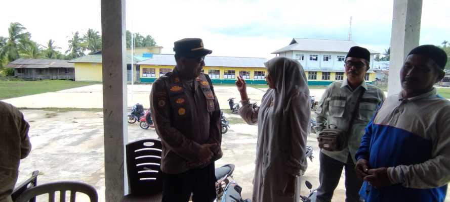 Kapolsek Pulau Burung AKP Azwar Alwi Laksanakan Pengamanan dan Pendampingan Safari Ramadhan Wakil Bupati Inhil