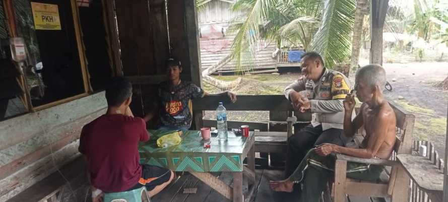 Bhabinkamtibmas Polsek Pulau Burung Laksanakan DDS di Desa Bukit Sari Intan Jaya