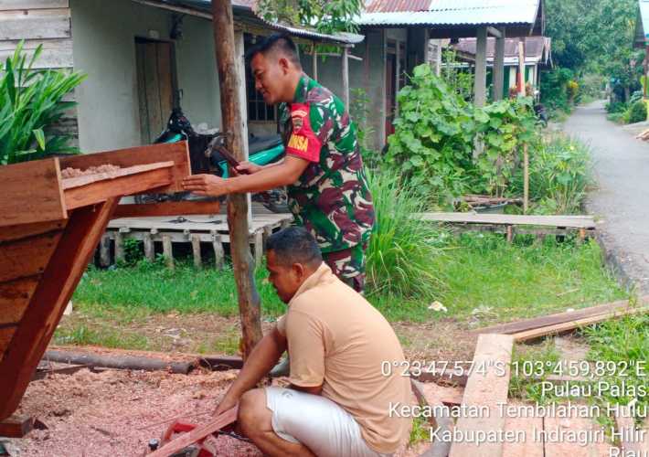 Babinsa Sertu Ali Sabri Fokus pada Penguatan Keselamatan Kerja Warga