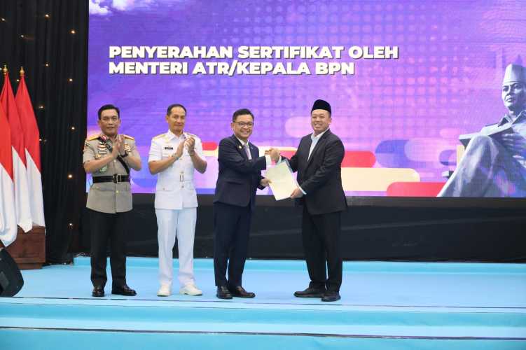 Serahkan Sertipikat Hak Pakai untuk Lemhannas RI, Menteri Nusron: Perkuat Kepastian Hukum Aset Negara