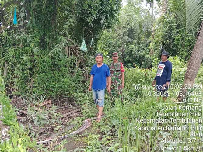 Babinsa Koramil 01/Tbh Laksanakan Patroli Wilayah Gabungan di Tembilahan Hulu