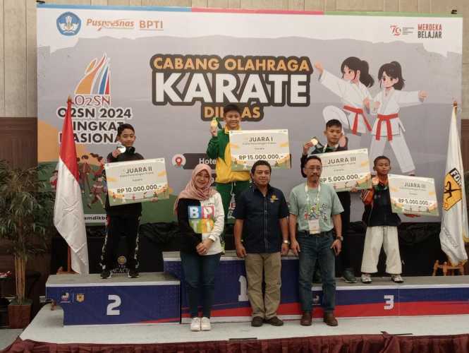 Harumkan Nama Inhil, Gibran Rajawali Dwi Hanggara Raih Peringkat ke-III Kejuaraan Karate Nasional