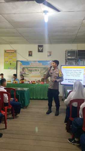 Green Policing dan Sosialisasi Bahaya Narkoba Digelar di SMPN 02 Tembilahan