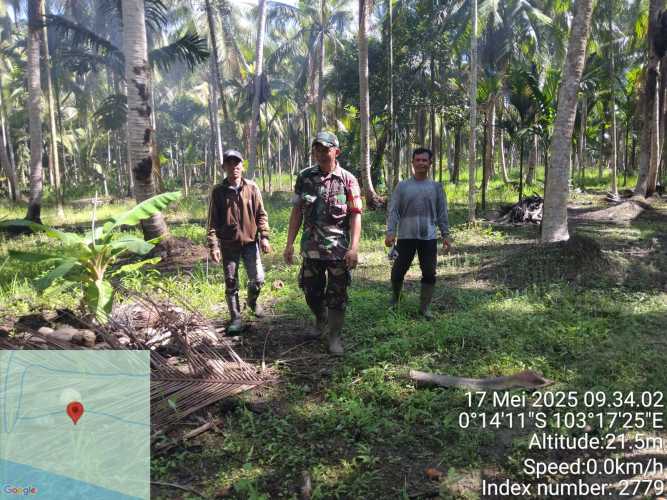 Patroli Gabungan Babinsa dan Warga Cegah Karhutla di Batang Tuaka
