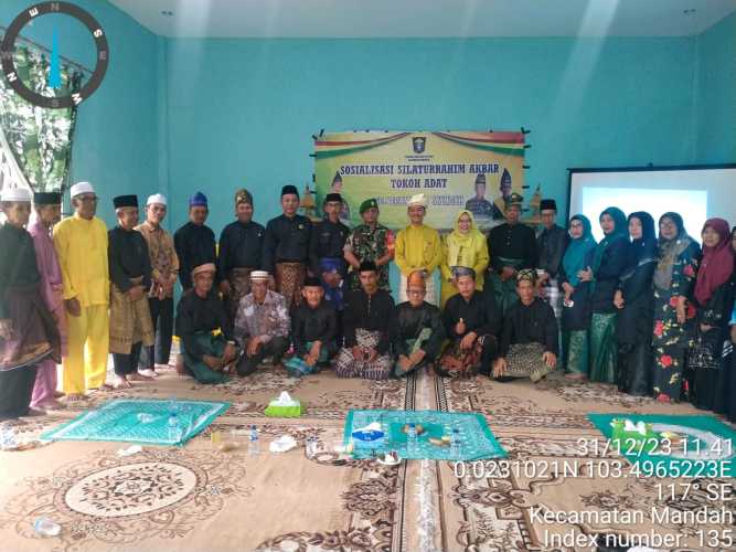 Mewakili Danramil, Babinsa Hadiri Silaturahmi Akbar Tokoh Adat Se- Kecamatan Mandah