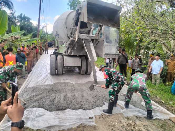 Buyung Sinaga Apresiasi Program TMMD Bangun Jalan Sejauh 1.226 M