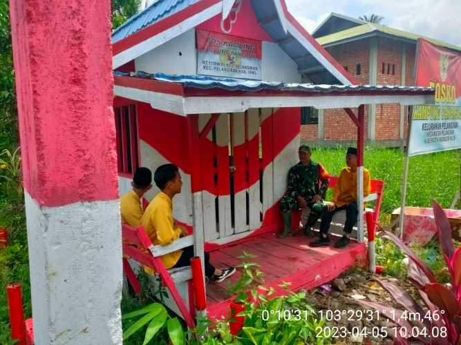 Babinsa Ingatkan Pelajar Tekun Belajar