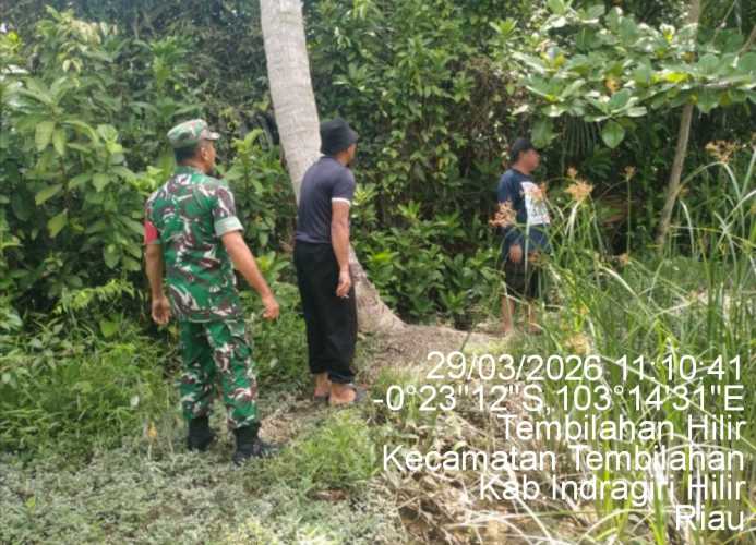 Babinsa Koramil 01/Tembilahan Gelar Patroli dan Sosialisasi Tapal Batas dengan Pendekatan Humanis di Tembilahan Hilir