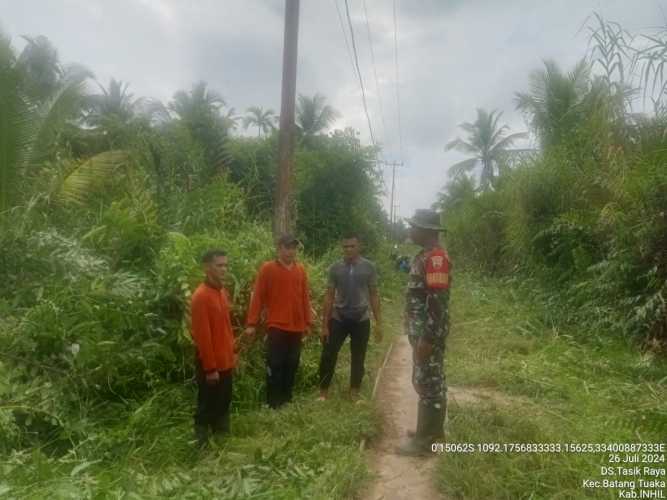 Koptu Sihabuddin Babinsa Koramil 12/Batang Tuaka Jalankan Peran Konstruktif Penanganan Karhutlah