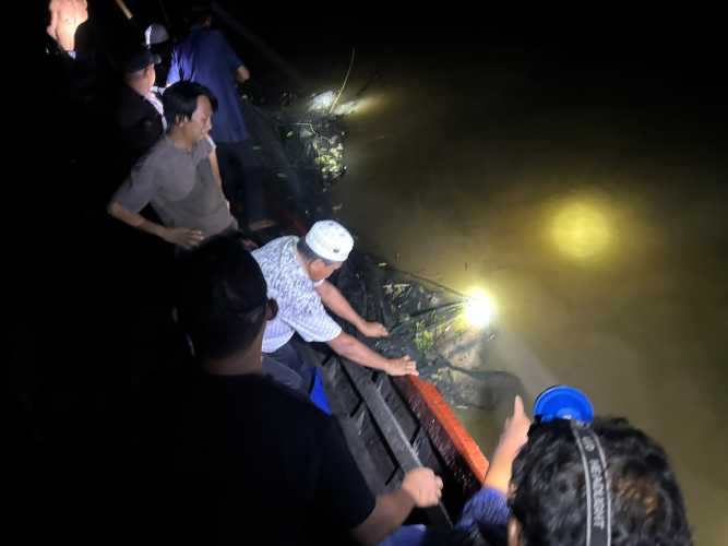 Warga Temukan Jenazah Pria di Dalam Togok Jaring Ikan di Sungai Batang