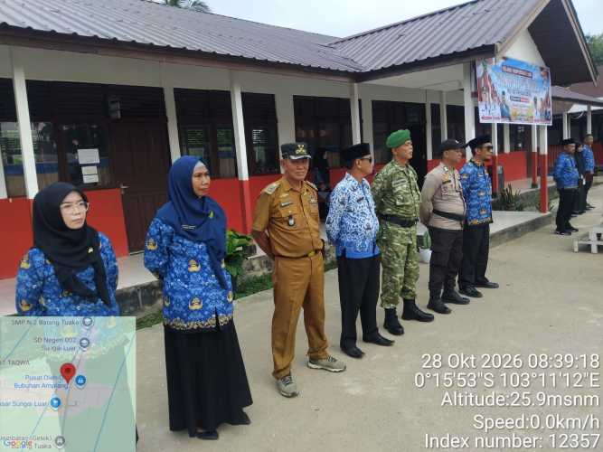 Kobarkan Semangat Patriotik, Danramil 12/Batang Tuaka Hadiri Upacara Sumpah Pemuda Ke -98