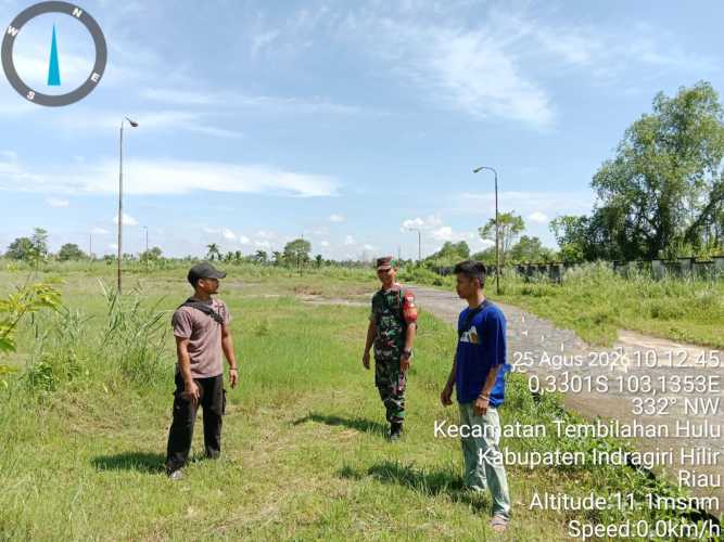 Di Titik Koordinat 0,3300S-103,1353E, Babinsa Koramil 01/Tembilahan Lakukan Pengawasan Ketat Cegah Kebakaran Lahan