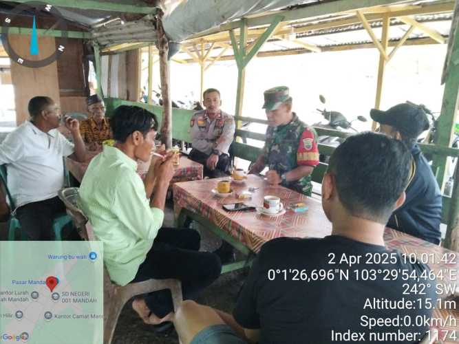 Babinsa Serma H. Situmorang Sosialisasikan Keselamatan dan Keamanan Jelang Lebaran di Wilayah Binaan