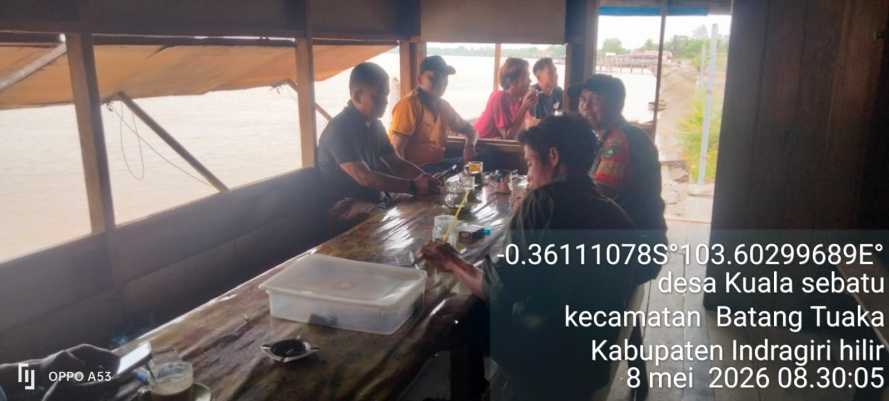 Babinsa Kuala Sebatu Laksanakan Penyuluhan Terkait Pengelolaan Lahan di Tengah Cuaca Ekstrem