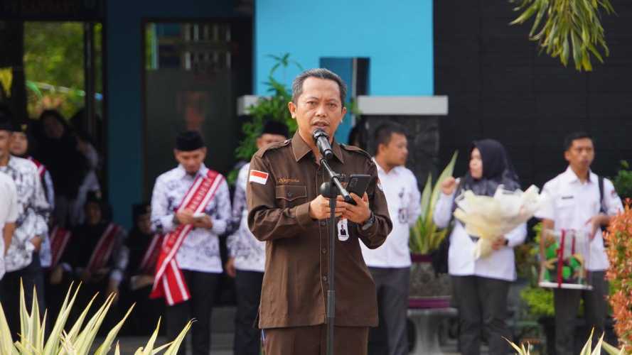 SMA 8 Pekanbaru Dapat Kehormatan Kunjungan KPU Riau dalam Sosialisasi Pemilih Pemula