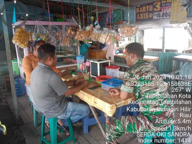 Serda Oki Laksanakan Giat Komsos Dengan Pedagang Pasar Tembilahan