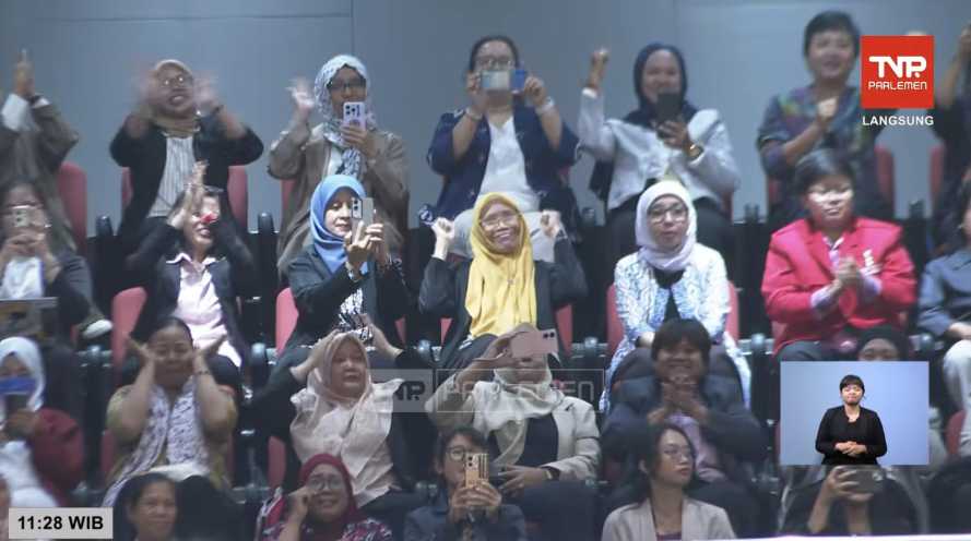 RUU Perlindungan Pekerja Rumah Tangga Resmi Disahkan Jadi Undang-Undang