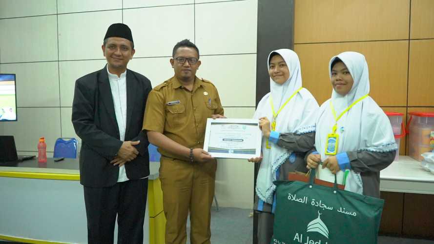 Pondok Modern Al- Imtinan Putri Selenggarakan Kegiatan Pengembangan Wawasan Media