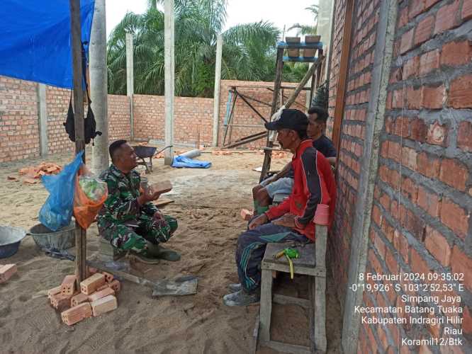 Serda Siswanto Sematkan Himbauan Keselamatan Kerja di Tengah Aktifitas Warganya