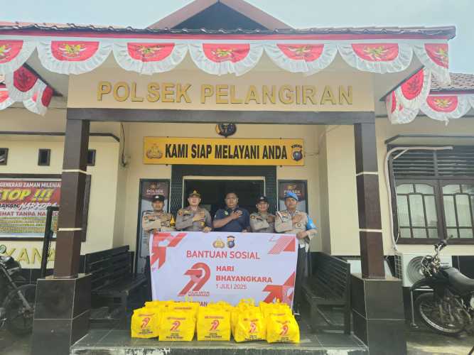 Kapolsek Pelangiran: Bansos Bukti Kedekatan Polri dengan Masyarakat