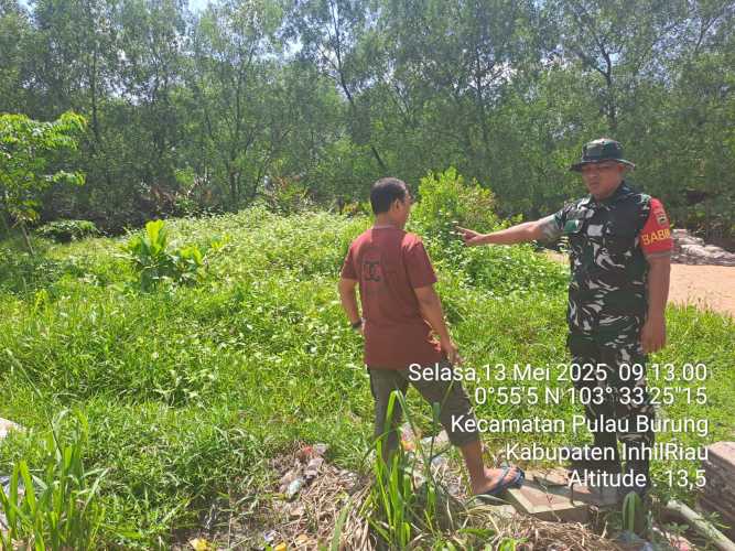 Babinsa Koramil 11/Pulau Burung Bersama Masyarakat Patroli Cegah Karhutla di Sungai Danai