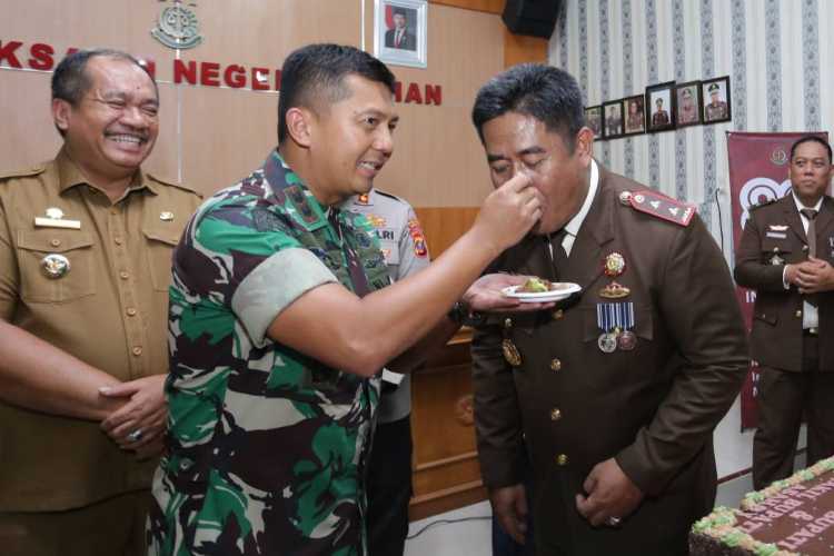 Wujudkan Solidaritas dan kekompakan Forkopimda Asahan di HUT ke 80 Kejaksaan RI
