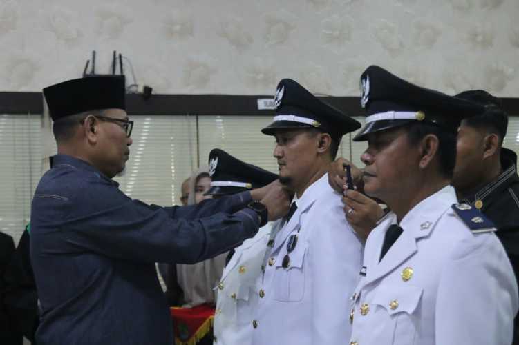 Bupati inhil lantik 19 pejabat administrator dan pengawas, tekankan kinerja dan integritas asn