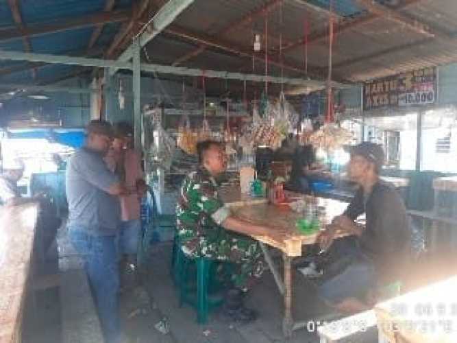 Serda Suratno Pastikan Keamanan Kota Saat Suasana Lebaran Lakukan Patroli Rutin