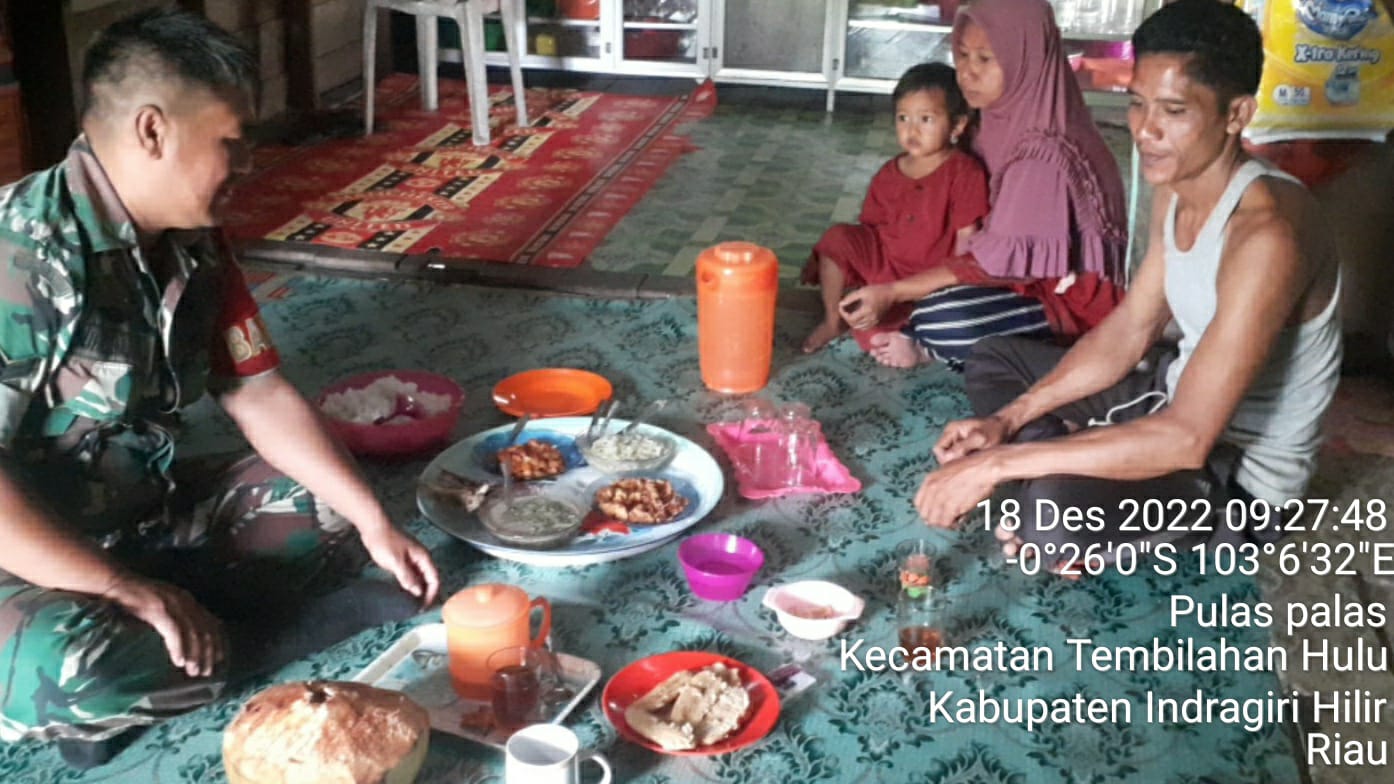 Babinsa Sungai Intan Masuk Dapur Warga