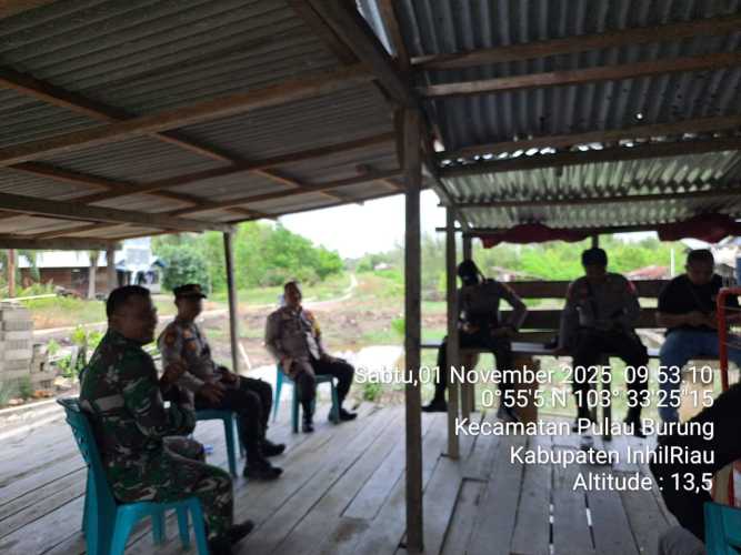 Babinsa Koramil 11/Pulau Burung Laksanakan Pengawasan SDM di Desa Sungai Danai