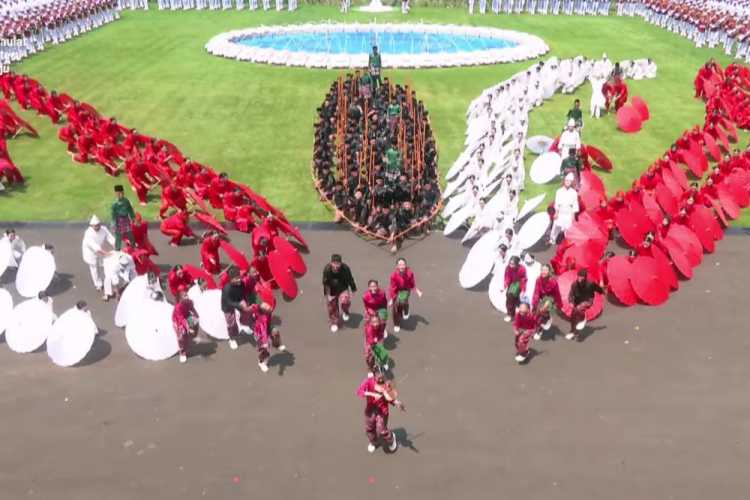 Dari Pencak Silat ke Pacu Jalur, Kreativitas Anak Negeri di Istana Negara
