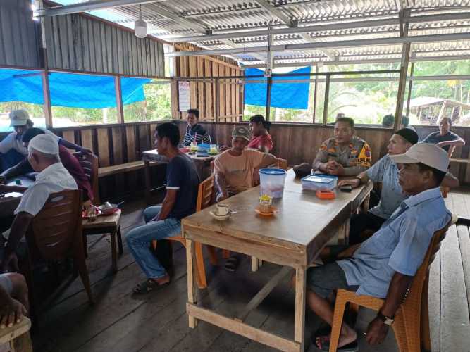 Kapolsek Sungai Batang Laksanakan Kunjungan Langsung ke Warung Warga Dalam Terapkan Cooling System