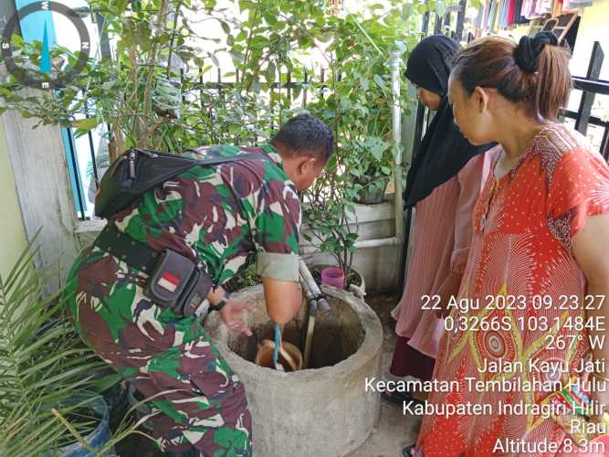 Serda Ronal Cek Kondisi Air Bersih Warga