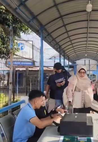 Pelindo Regional 1 Tembilahan Pastikan Kelancaran Layanan Boarding Pass untuk Keberangkatan Speedboat ke Tanjung Balai Karimun