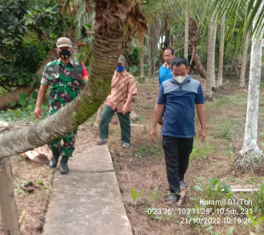 Sertu M.Yasim Babinsa Koramil 01/Tembilahan Mengenalkan Pola Pencegahan Karhutlah