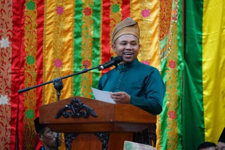 Komitmen Gubernur Riau terhadap Lembaga Adat Melayu Riau dan Budaya Melayu