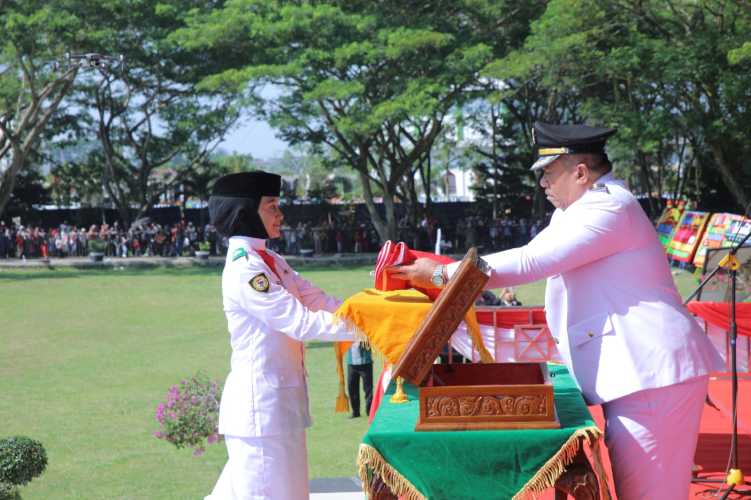 Bupati Asahan Pimpin Upacara Penaikan Bendera HUT ke-80 RI