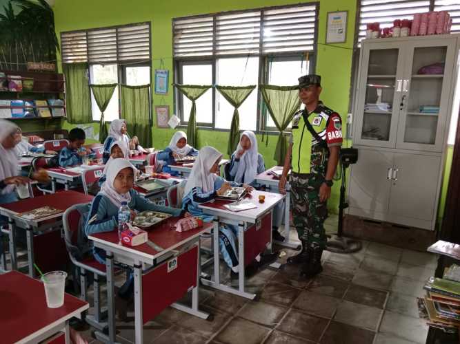 Serda Manalu Laksanakan Pendisbustrian MBG Serentak di Tembilahan Hulu